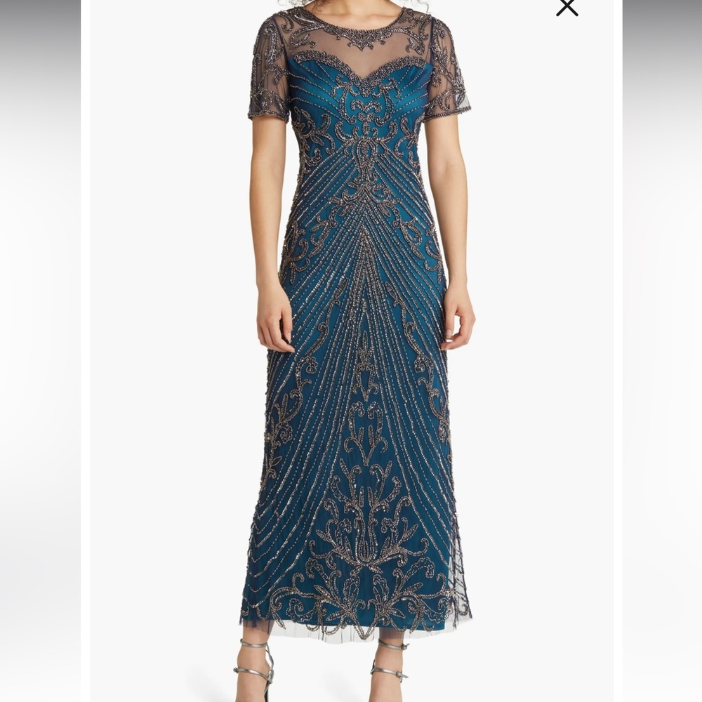 🆕NWT Illusion Beaded Mesh Column Gown
Pisarro Nights SZ 4